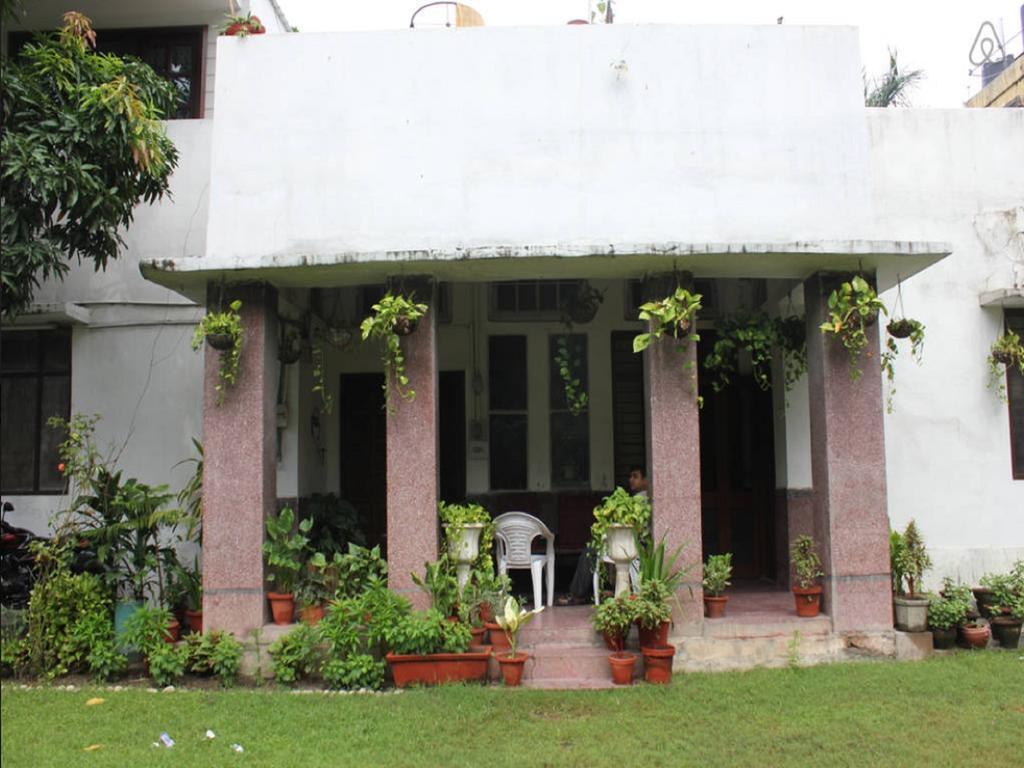 Amidst Monuments And Serenity New Delhi Extérieur photo